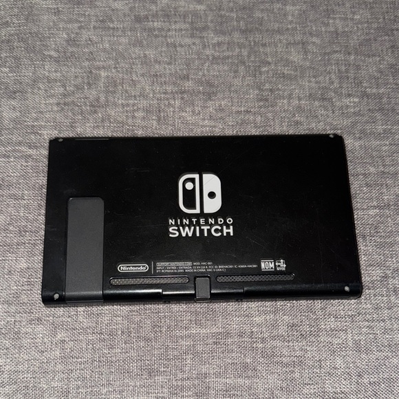 Nintendo switch Gaming Console - Picture 3 of 6